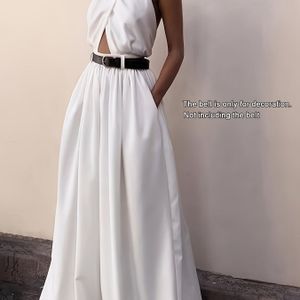 Elegante zwarte crossbody jumpsuit met halsband en wijde pijpen - mouwloos, rugloos, polyester, lente/zomer damesmode, dineroutfit | halterneck jurk | polyester jumpsuit