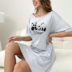 Dames schattige cartoon panda print slaapjurk - Comfortabele korte mouw crew nek nachtjapon, lichtgrijs, "SLEEP" grafisch, lounge kleding voor alle seizoenen, panda geschenken