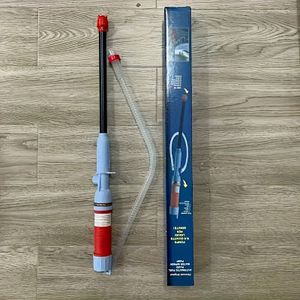 1 stuks Heavy-Duty PVC Flexibele Slang Vloeistof Transfer Pomp met Ergonomische Handgreep & Rode Nozzle - Handmatige Bediening, Duurzame Plastic Constructie voor Auto Onderhoud