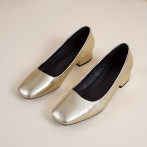 1 Pair Elegant Women's Slip-on Low Heel Pumps, Fashionable Solid Color Party Shoes, Synthetic Cover Upper & Lining, Rubber Sole, Versatile For All