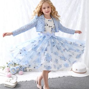 Meisjes Herfst Tweedelige Set: V-hals Bloemen Lange Mouwen Jas en Rozenprint Maillot Paneel Gordeltank Jurk, Veelzijdig voor Dagelijks Casual , Buitenactiviteiten, Feestjes & Meer