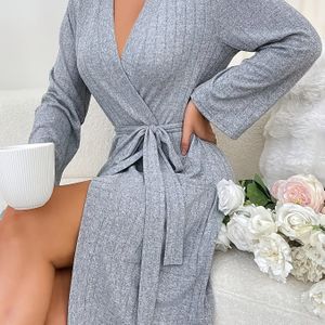 Elegante lichtgrijze geribbelde badjas voor dames - Lange mouw, V-hals met vetersluiting, zacht polyester, machine wasbaar - Perfect voor alle seizoenen, stijlvol en comfortabel