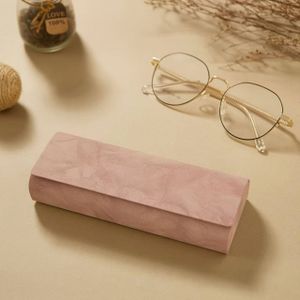 Er zijn zes kleuren om uit te kiezen, een stijlvol en licht marmerpatroonkoffer voor brillen die eenvoudig mee te nemen is en handig voor opslag, geschikt voor verschillende types brillen.