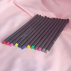 12-delige Nagelkunst Graffiti Pen Doos met Meerdere Kleuren Niet-Herhalende Nageldecoratie voor Nagelsalon