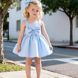 Schattige meisjes jurk met gestreepte mouwloze bovenstuk en strikdecoratie, polyester, niet rekbaar, ideaal voor casual zomerkleding