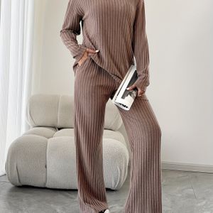 Herfst- en wintermode: modieuze losse casual wijde broek set, V-hals gestreepte tweedelige set met zakken, Dameskleding