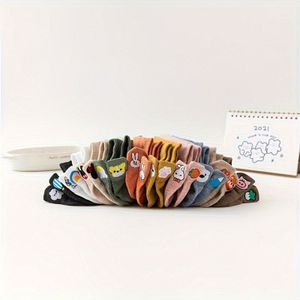 10 Paar Dames Schattige Cartoon Geborduurde Korte Sokken - Zacht, Kleuren & Patronen (Konijntjes, Harten, Sterren) - Perfect voor Casual , Schattige Sokken