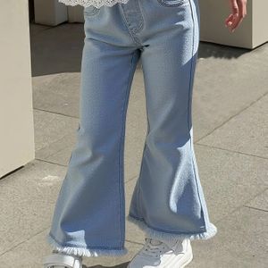 Outdoor Casual Modeoutfit met Veelzijdige Wijd Uitlopende Spijkerbroeken voor Lente en Herfst