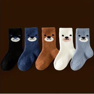 Kinderkniehoge Cartoon Beer Fleece-gevoerde Thermische Sokken - 98% Polyester, 2% Spandex, Wintercomfort voor Jongens en Meisjes, Gebreide Stof, Pak van 5