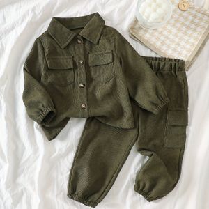 Lente en Herfst Jongens Nieuw Kleur Retro Corduroy Shirt, Stijlvolle Veelzijdige Casual Simpele Broek, Geschikt voor Buiten, Feest, Perfect voor Buiten