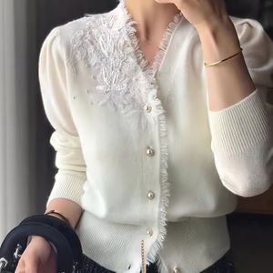 Elegante Franse Stijl Kant Afgewerkte V-Hals Blouse - Lange Mouwen Kleur Elegante Trui voor Bruiloftsgasten, Feest & Kantoor Kleding - Tijdloos Jasje voor het Hele Jaar