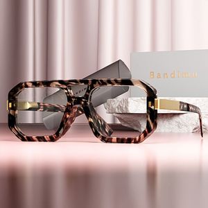 Bandimu Fashion Brillen voor Mannen en Vrouwen - Trendy Oversized Groen Montuur met Luipaardprint, Polycarbonaat Lenzen, Metalen Scharnieren en Decoratieve Accentuen