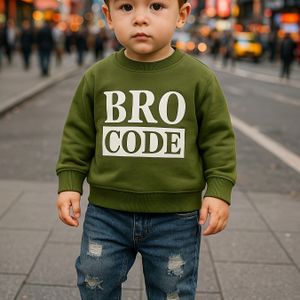 Jongens' Herfst- en Winter Lange Mouwen Letter Sweatshirt met Gescheurde Jeans Set in Trendy Stijl, Perfect voor Buiten