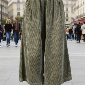 Dames Corduroy Wijdpijpbroek met Elastische Taille & Riem - Olijfgroene Relaxed Broek, Losse Pasvorm - Lange Lengte - Vloeiende Onderkant voor Casual & Formele Kleding, Corduroy Pantsuit