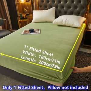 1st Gezellig Groen Fluweel Hoeslaken - Zacht Flanellen Stof, Kleur Winterslaapbenodigdheden voor een Warme en Comfortabele , Machinewasbaar, Kussen Niet Inbegrepen