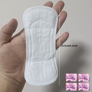 Ultra- Zachte Menstruatiepads voor Vrouwen - Ademend, Lekvrij, Niet Herbruikbaar, Geurloos, 6, 1 Inch, Wit met Hartpatronen, Perfect voor Zware Stroomdagen, Menstruatiepads