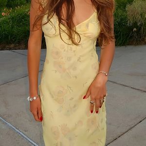Elegant Floral Print V-neck Backless Maxi Cami Dress For Women - Yellow Sleeveless Style Long Dress With Spaghetti Straps, Lightweight Polyester Blend, Casual Or Evening Wear,