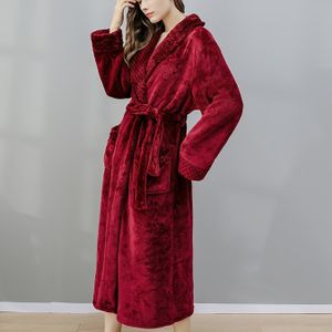 1pc Ultrazachte Rode Pluche Flanellen Badjas - Lange, Dikke, Warme & Gezellige Pyjamajas met Zakken voor Vrouwen of Mannen, Machinewasbaar, Nieuwjaarsjas, Plus Size Kleding