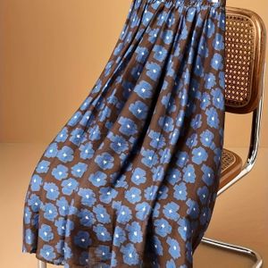 Vrouwen A-Lijn Midi Rok - Hoge Taille met Uitlopende Zoom en Blauwe Bloemenprint op Donkerbruin, Casual tot Formele Kleding voor Alle Seizoenen, Alleen Handwas