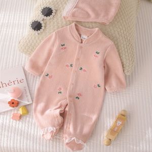 Delicate Kleine Bloem Borduurwerk, Meisjes Herfst Winter Sneeuwvlok Fleece Comfortabele Roze Baby Jumpsuit met Opstaande Kraag Lange Mouw Romper Bijpassende Roze Hoed, voor Buiten