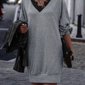 Plus Size - Elegante Contrast Kant Drop-Shoulder Jurk | Losse Pasvorm, V-Hals, Lange Mouwen, Knielengte, Geschikt voor Herfst/Winter