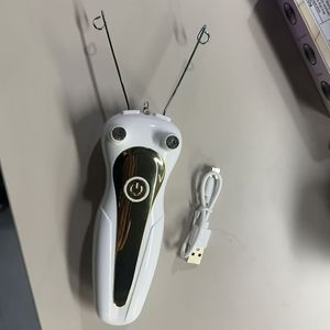 1st USB Oplaadbare Elektrische Gezichtshaarverwijderaar voor Vrouwen - Geschikt voor Kin, Lippen, Armen, Benen, - Scheerapparaat met Batterij, Zacht en Glad, Ideaal Vakantiegeschenk