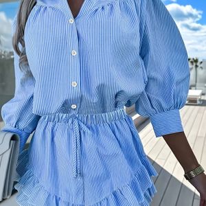 Vrouwen Elegante Gestreepte Overhemd met Gerimpelde Zoom en Shorts Set - Lichtgroen, Polyester, Staande Kraag, Lente/Zomer Casual Kleding, Casual Kleding|Gestreept |Polyester Stof