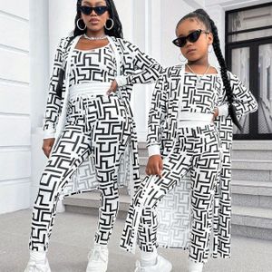 3- Tweens Meisjes Mode Streetwear Gebreid Vest met Geometrisch , Hemdje en Joggingbroek Set, Moeder En Kind Bijpassende Outfits (2 Sets Apart Verkocht), Perfect voor Buiten