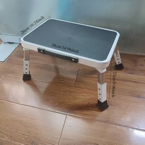 Opvouwbare Draagbare Trapkrukje - Duurzame Stalen Voetsteun, Geschikt voor Kantoor, Thuis en Buitengebruik, Wit/Zwart, Compact Ontwerp, Eenvoudig Op te Bergenen en Vervoeren