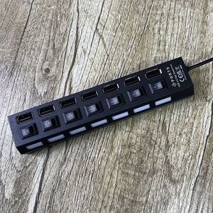 1 stuk Universele met 4-poorts/7-poorts USB-connector voor Computermuis, Toetsenbord en Geheugenkaart Onafhankelijke Schakelaar
