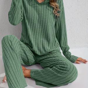 Herfst en Winter Eenvoudige Lange Mouwen Lange Broek Kleur Comfortabele en Modieuze Dames Pyjama Set in Grote Maten