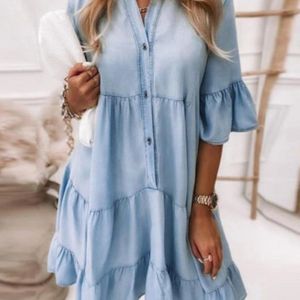 Dames Lichtblauw V-hals A-lijn Jurk - Korte Mouw, Stand Collar, Zoom, Perfect voor Lente/Zomer, Casual Kleding, Casual Kleding| Zoom Jurk|Polyester Stof