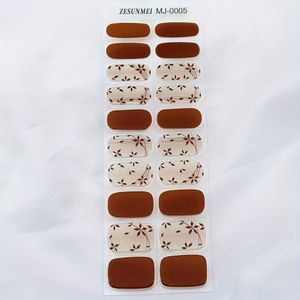 Bloemen Shimmer UV Gel Nagelstickers - Waterdicht, Langdurig, Makkelijk Aan te Brengen Nail Art Decals voor Vrouwen, & Wit Bloemendesign op Doorschijnende Achtergrond