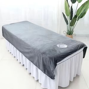 Luxe Dikke Pluche Massage Tafelhoes met Gezichtsgat - Polyester, Geurvrij, Perfect voor Schoonheidssalons & Spa Behandelingen