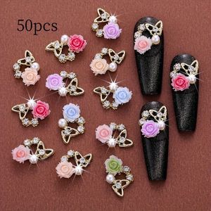 50 stuks Kleurrijke Droogbloemen Nagelkunst Set - Gouden Basis Metaal, Geschikt voor Vrouwen en Voet- & Handverzorgingsproducten > Manicure > Manicure Accessoires > Manicure Stickers