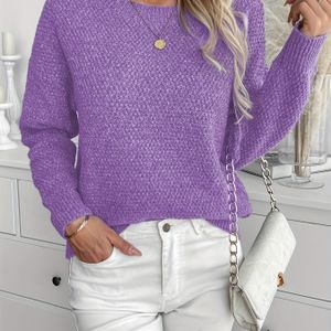 kleur lange mouw gebreide trui voor dames met een ontspannen drop schouder ontwerp.