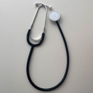 1 Draagbare Dubbelkoppige Stethoscoop - EU Professioneel Cardiologie Apparaat, Duurzame Legering Constructie, Ergonomisch Ontwerp met Zachte Oren & Duurzame Case