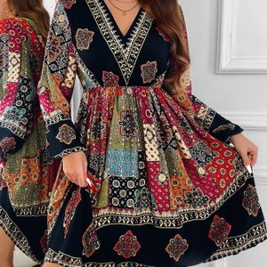 Plus Size, Dames Bohemian Maxi Jurk - Elegante V-hals Bloemenprint in Rood//Zwart, Wijd Uitlopende Zoom Niet-Rekbare Feest- en Alledaagse Outfit voor Alle Seizoenen (Machinewasbaar)