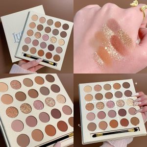 MUGELEEN 25-Kleuren Oogschaduwpalet - Romige Elfachtige Tinten met Blush & Highlighter, Langhoudende Matte & Afwerkingen, Eenvoudige Toepassing voor Beginners, Inclusief Kwast