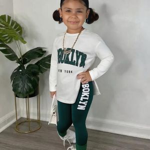 Herfst- en wintermeisjes set: gebreide lange mouwen ronde hals letterprint top met gedrukte trui broek, sportieve straatlook geschikt voor buitenactiviteit