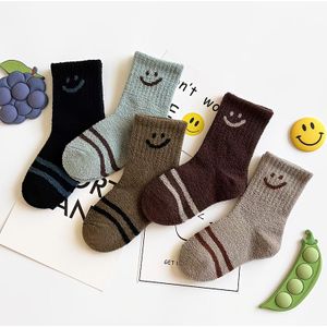 Pak van 5/2 paar kindermiddenkousen, herfst/winter fleece badstof cartoon dikke schattige warme vloer- en handdoek sokken voor jongens meisjes studenten peuters
