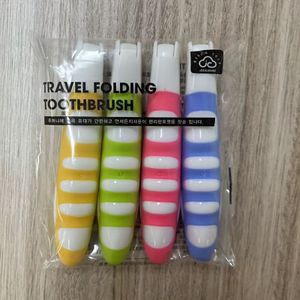4 stuks Zachte Borstels Draagbare Opvouwbare Tandenborstels - Willekeurige Kleuren, Geschikt voor Kamperen, Wandelen en Rugzakreizen - Reisbenodigdheden