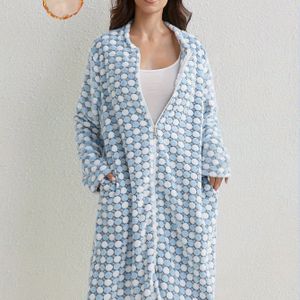 Dames Comfortabele Polka Dot Badjas - Zacht Lange Mouw Nachtkleding met Zakken, Blauw & Wit Cirkelpatroon, Open Voor Design voor Winter Lounging & Relaxatie, Relaxed Fit Badjas | Polka Dot | Stof