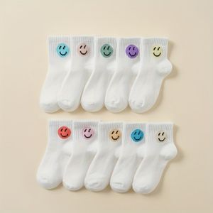 10 vrolijke kinderkousen met comfortabele buisvorm, mix van polyester en spandex, alleen handwas, kleur, gebreide stof, crew sokken voor kinderen tot 12 jaar.