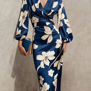 Elegante damesmaxijurk in marineblauw met bloemenprint, V-hals en lange mouwen - A-lijn silhouet, sluiting met rits aan de achterkant
