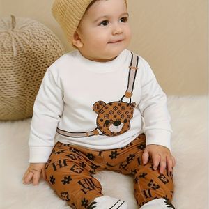2 stuks Baby's Cartoon Bear Bag Print Sweatshirt & Casual Geometrisch Broek, Peuter & Baby Jongen Kledingset, Buitenkleding