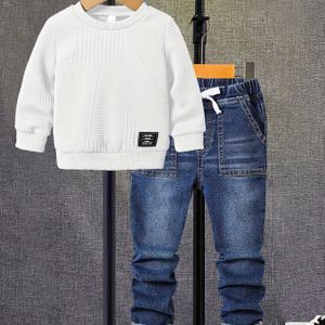 Jongens 2- Lente/Herfst Casual Outfit Set - Lange Mouwen Witte Geometrische Sweatshirt & Losse Pasvorm Nep Denim, Perfect voor Buitenactiviteiten, Perfect voor Buiten
