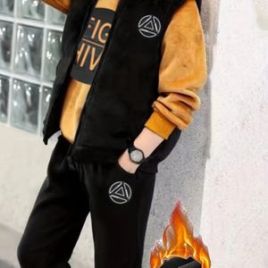 Driedelige set voor jongens met fluwelen verdikte hoodie, broek en vest voor warmte