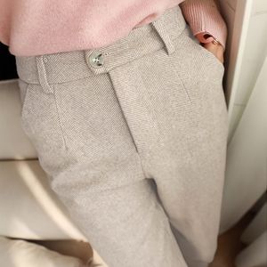 Dames Slim-Fit Aansluitende Broek | Casual Pak Broek Stijl, Comfortabele Stof, Knoopsluiting, Cropped Lengte, Ideaal voor Reizen, Feesten, Kantoorkleding