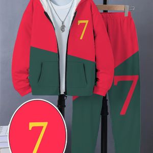 Sportieve Jongens Hoodie met Rode en Groene Contrasterende Voetbalprint + Broek Set Herfst/Winter Mode Casual Lange Mouwen Sportkleding, Ideaal voor Buiten